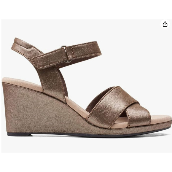 Clarks Women's Lafley Clara Wedge Sandal, Metallic Textile, 9.5 - Picture 1 of 10